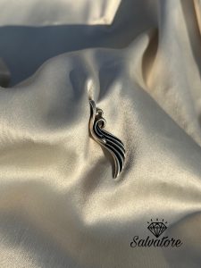 دلاية رجالي أنيقة بتصميم جناح 